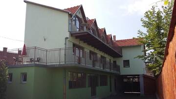 Фотографии Гостевой дом Pensiunea Casa Szabi г. Luna de Sus (Румыния) №2 Фото Гостевой дом Pensiunea Casa Szabi г. Luna de Sus 2